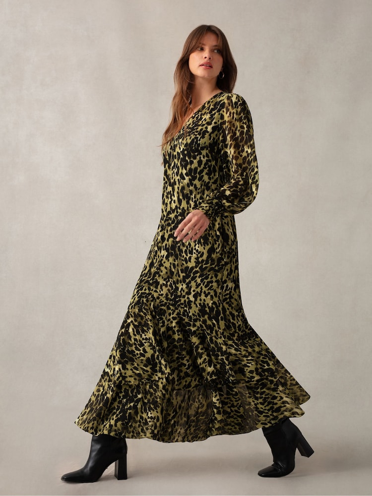 Ro&Zo Natural Soft Leopard V-Neck Midi Dress - Image 1 of 2