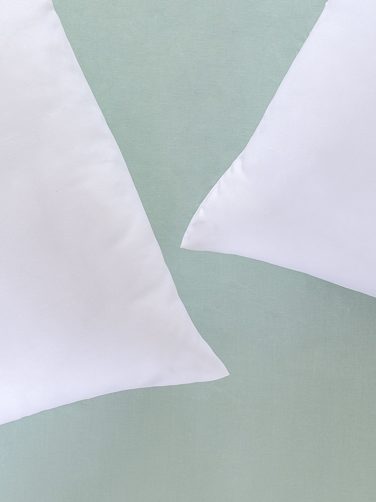 Slumberdown 2 Support Anti Allergy White Pillow - Image 2 of 5