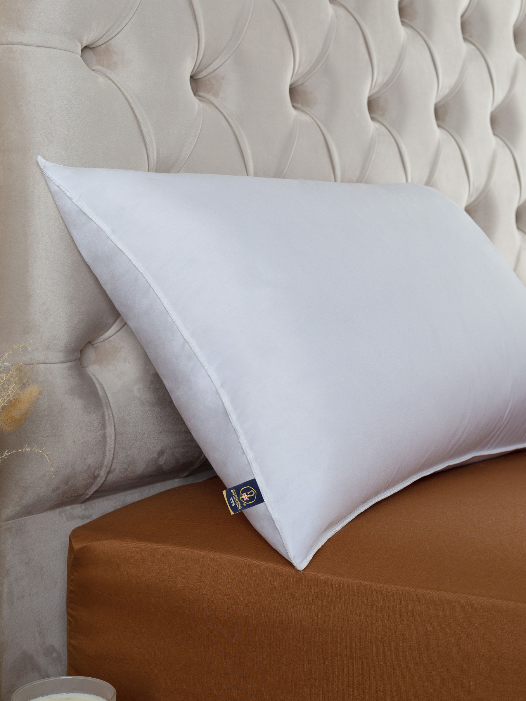 Slumberdown - Wool Pillow - Medium - Natural Temperature Regulation - Image 12