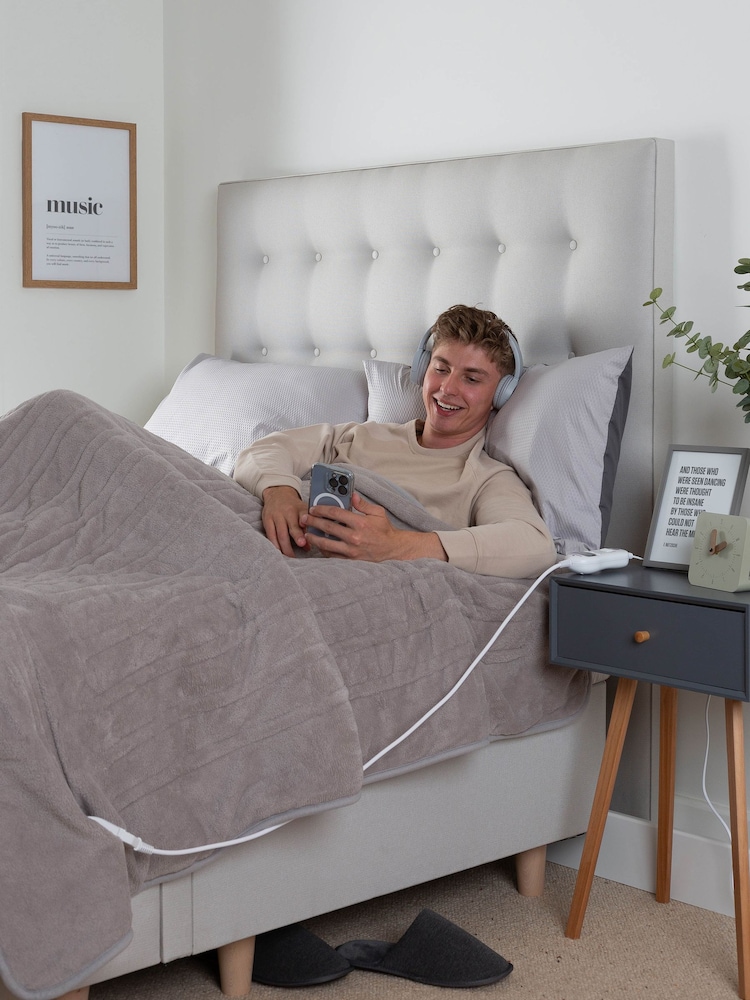 Slumberdown Grey Comfy Hugs 10 Temperature Settings Heated Throw - Image 1 of 7