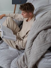 Slumberdown Grey Comfy Hugs 10 Temperature Settings Heated Throw - Image 3 of 7