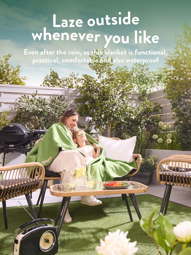 Slumberdown Green Unwind Outside Waterproof Throw - Image 2 of 10