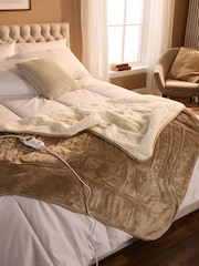 Slumberdown Natural Cosy And Snug Sherpa Fleece Heated Throw - Image 1 of 8
