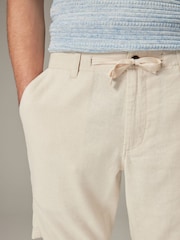 Ecru White Linen Viscose Shorts - Image 4 of 10