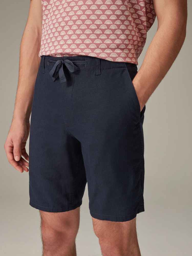 Marineblau/blau - Shorts aus Leinen und Viskose - Bild 1 von 11 Marineblau/blau - Shorts aus Leinen und Viskose - Bild 1 von 11