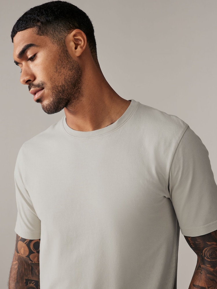 neutre - Slim Fit (Slim Fit) - T-shirt Essential Col rond en coton - Image 4 of 7
