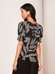 Lipsy Black Round Neck Puff Sleeve T-Shirt - Image 4 of 4