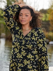 Live Unlimited Yellow Curve Ditsy Print Jersey Gathered Waist Midi Dress - Image 4 of 6