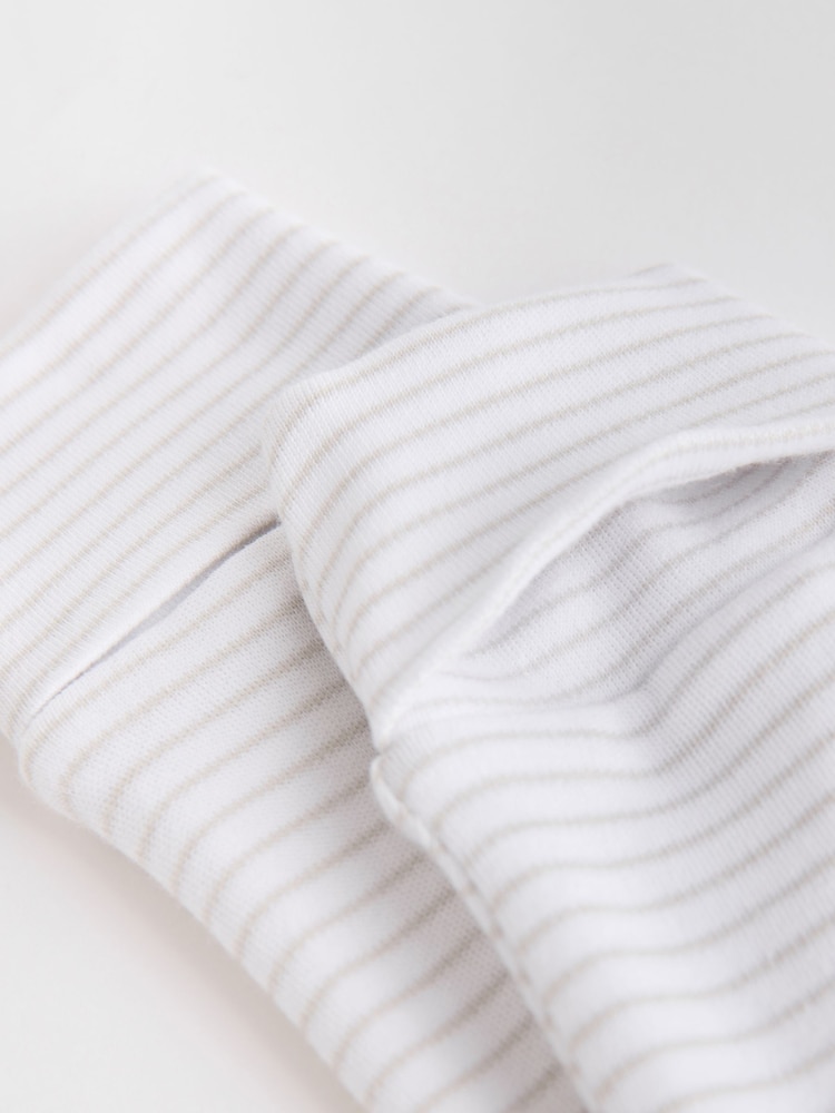 White Organic Cotton Baby 5 Piece Set (0-9mths) - Image 14 of 14