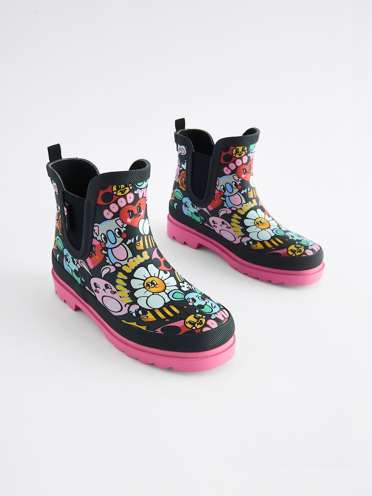 Black Graffiti Print Chelsea Wellies - Image 1 of 2 Black Graffiti Print Chelsea Wellies - Image 1 of 2