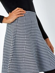 Roman Black Dogstooth Knitted A-Line Mini Skirt - Image 5 of 5