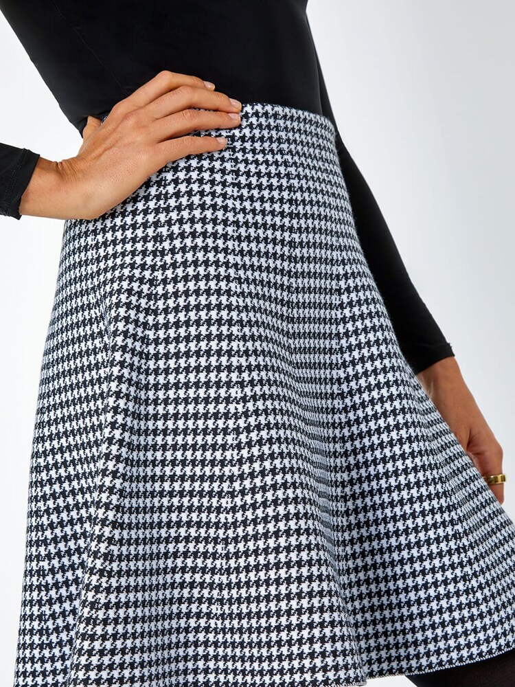 Roman Black Dogstooth Knitted A-Line Mini Skirt - Image 5 of 5