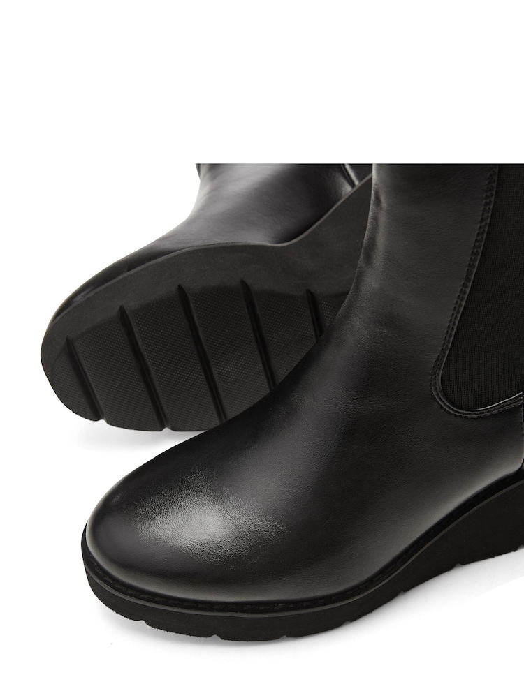 Moda in Pelle Alyce Mid Wedges Cleated Chelsea Black Boots - Image 4 of 4