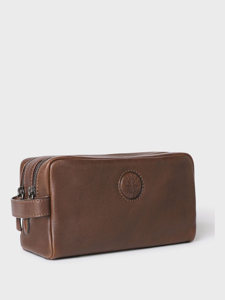 Osprey London The Compass Leather Brown Washbag - Image 2 of 4