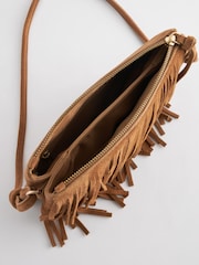 Svetlohnedá - Kožená crossbody kabelka so strapcami - Obrázok 10 z 11