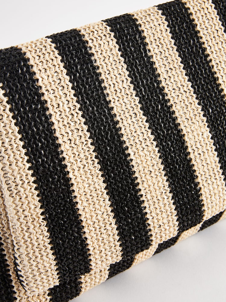 Monochrom - Gewebte Clutch - Bild 9 von 9 Monochrom - Gewebte Clutch - Bild 9 von 9