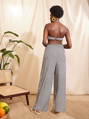 Love & Roses Black/White Split Detail Beach Tie Front Trousers - Image 3 of 4