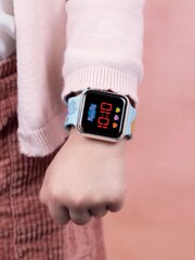 Peers Hardy Natural Hasbro Peppa Pig LED Strap Watch - Image 2 of 4