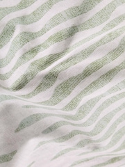 2 Pack Green/White Leaf Reversible Duvet Cover and Pillowcase Set - Image 3 of 5