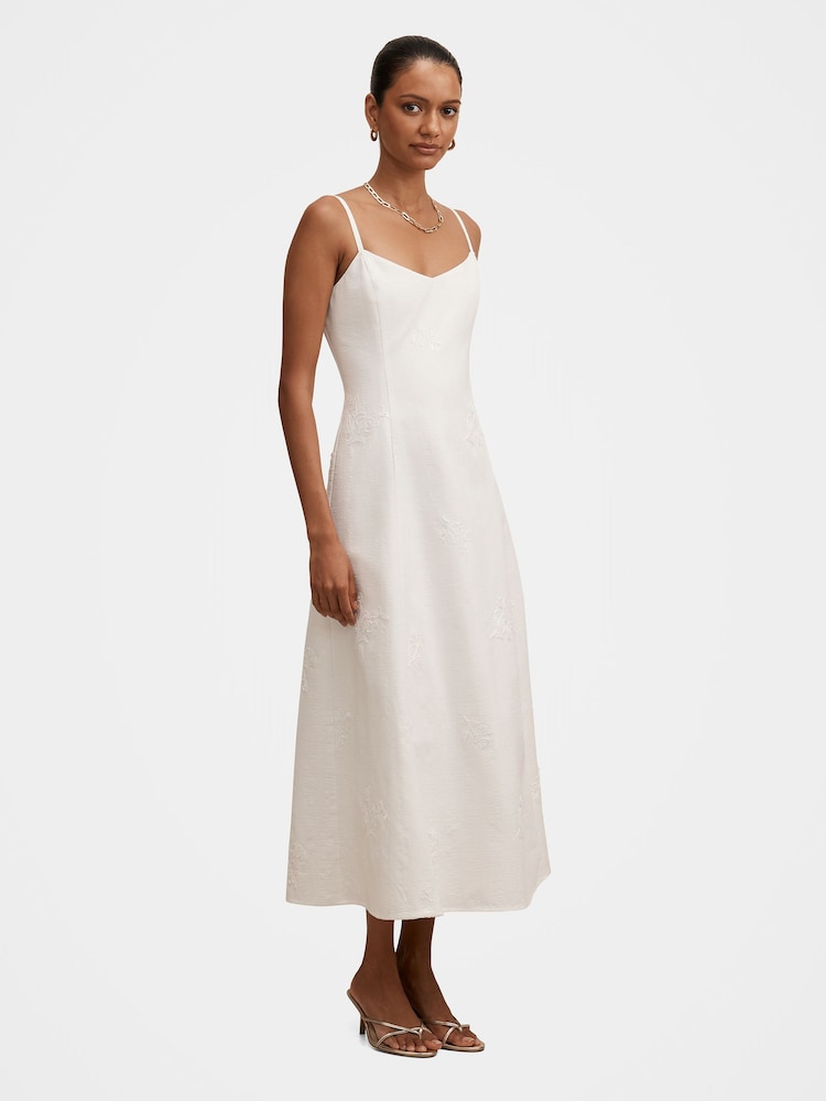 Forever New White Tiffany Petite Embroidery Midi Dress - Image 4 of 4