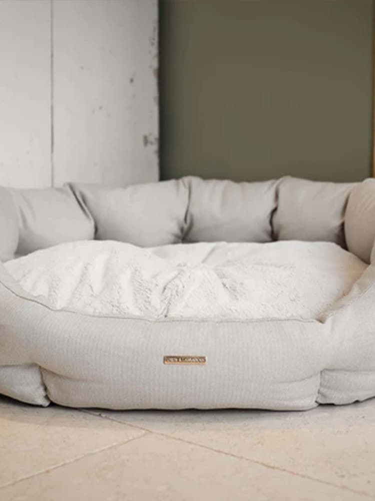 Lords and Labradors Natural Essentials Twill Oval Dog Bed - Image 2 of 5
