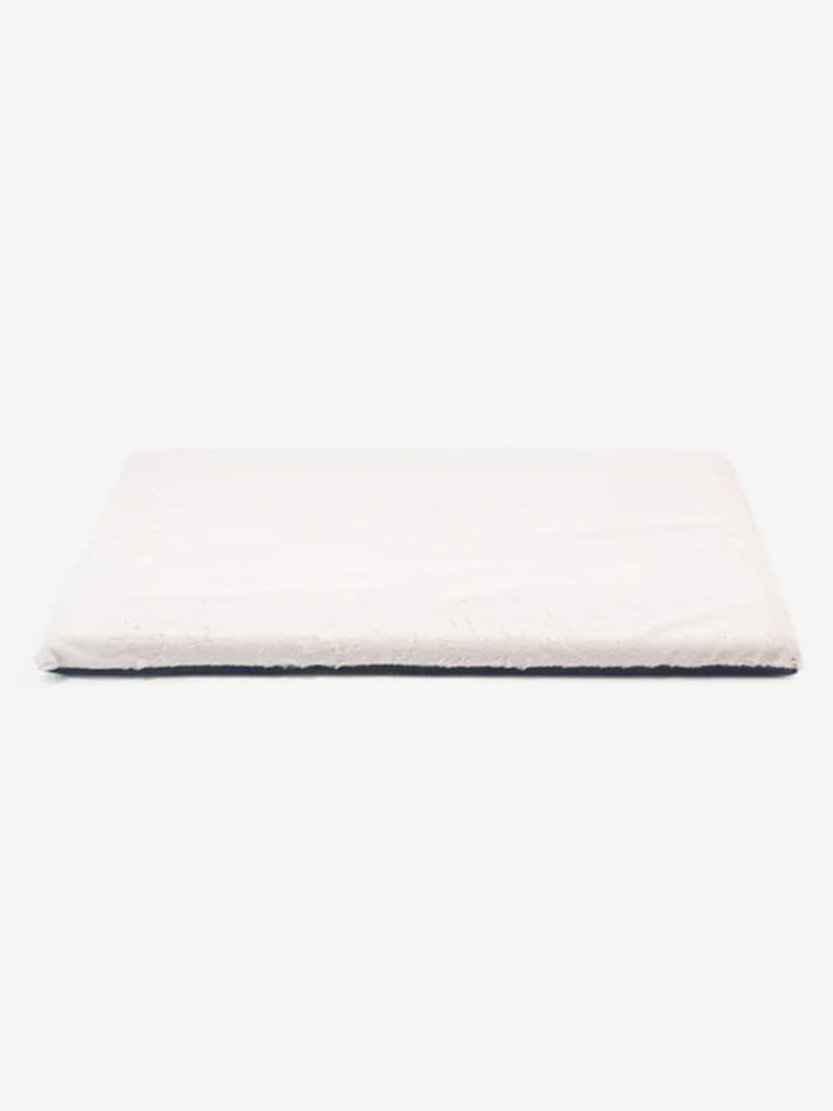 Lords and Labradors Blue Essentials Twill Dog Crate Mat - Image 4 of 4