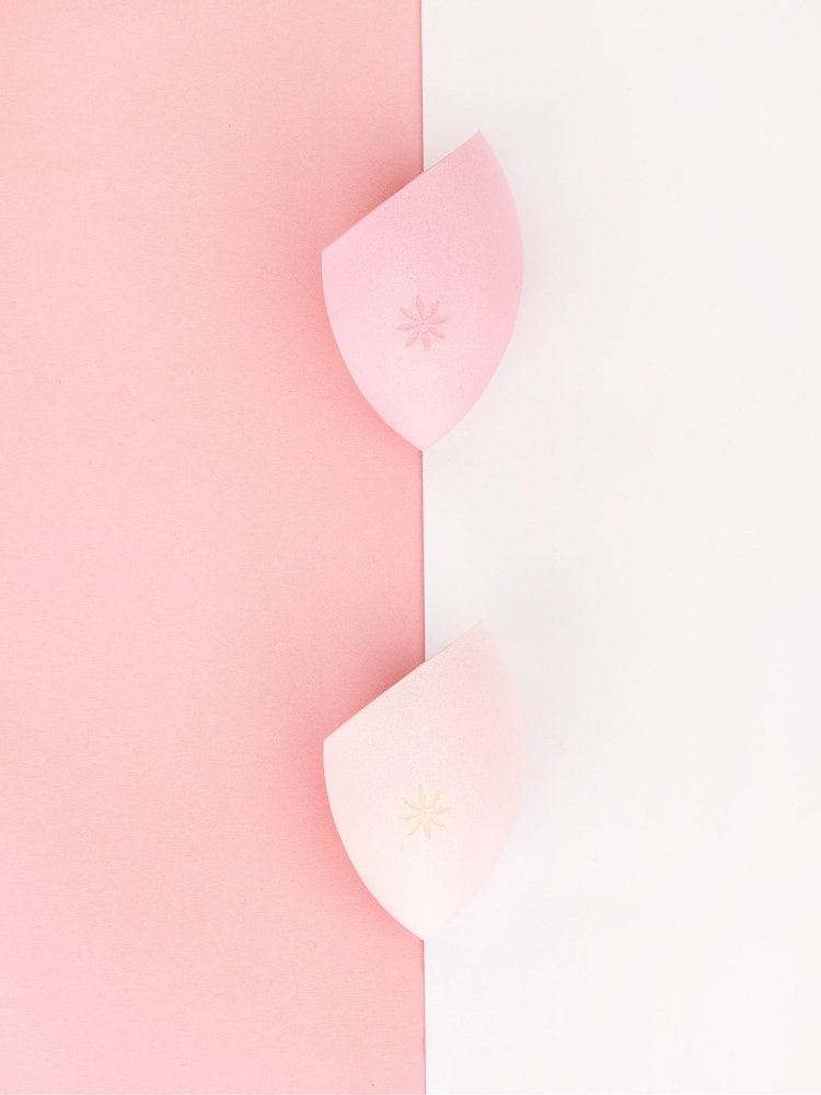 Brushworks HD Wonder Complexion Sponge - 2 Pack - Image 2 of 3