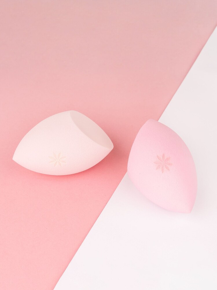 Brushworks HD Wonder Complexion Sponge - 2 Pack - Image 3 of 3