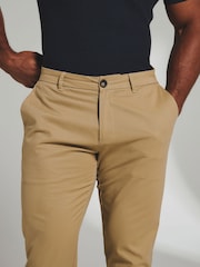 Marron fauve - Pantalon chino ajusté Athlete Ajusté aux muscles - Image 2 de 5