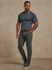 Grau - Tailored Athlete Muscle Fit Open Collar Knitted Polo Shirt - Bild 3 von 6