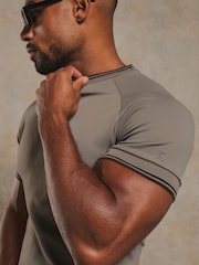 Tailored Athlete Brown Muscle Fit Textured Tipped T-Shirt - Image 5 of 7