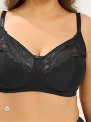 Yours Curve White Lace Trim Bras 2 Pack - Image 5 of 8
