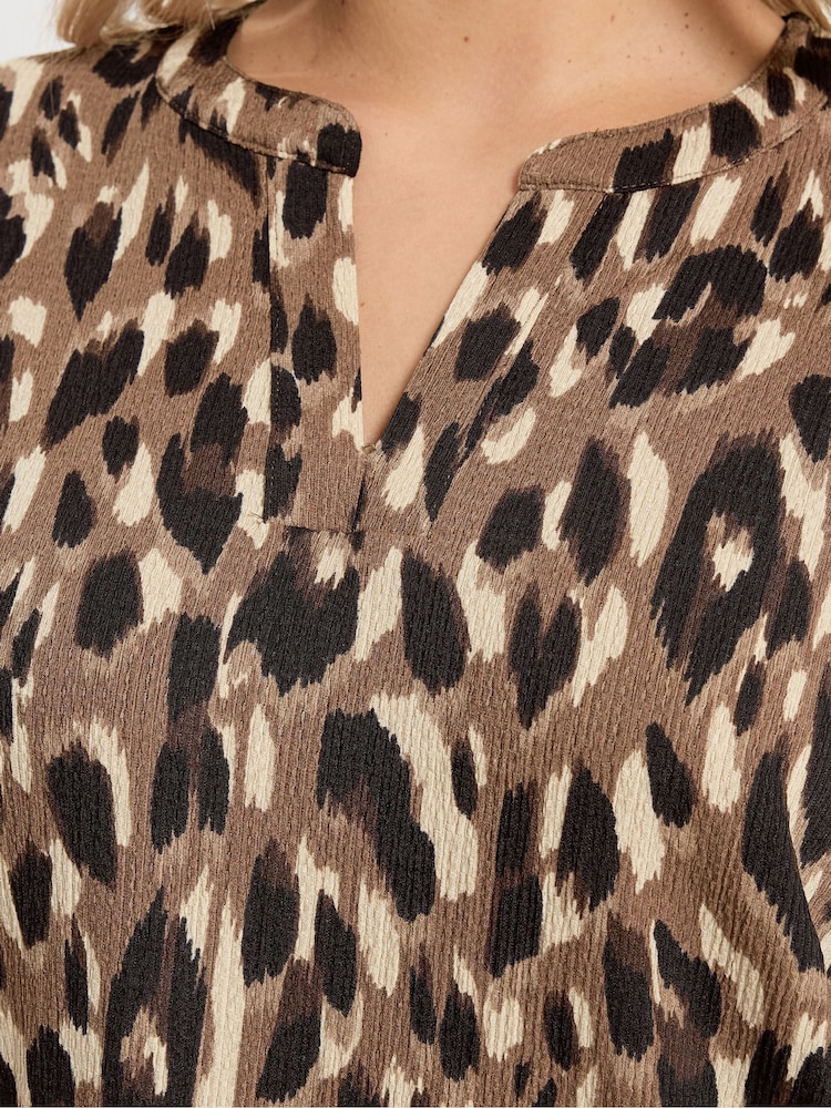 Yours Curve Brown Textured Leopard Print Notch Neck Top - Image 4 of 4 Yours Curve Brown Textured Leopard Print Notch Neck Top - Image 4 of 4