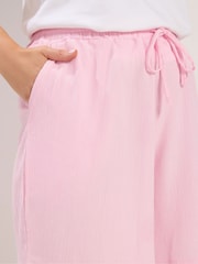 Yours Curve Pink Crinkle Jersey Shorts - Image 4 of 6