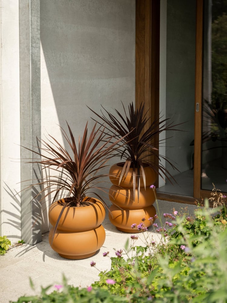 elho Brown Amber Roll High Indoor and Outdoor Plant Pot - Image 2 of 6 elho Brown Amber Roll High Indoor and Outdoor Plant Pot - Image 2 of 6