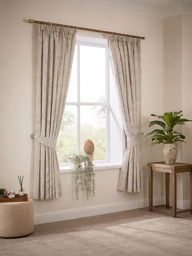 Vantona Multi Chalfield Ready Made Curtains inc Tie Back - Image 2 of 4 Vantona Multi Chalfield Ready Made Curtains inc Tie Back - Image 2 of 4