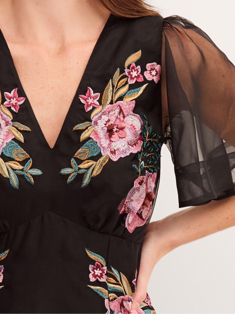Monsoon Felicity Floral Embroidered Midi Dress - Obraz 3 z 3 Monsoon Felicity Floral Embroidered Midi Dress - Obraz 3 z 3
