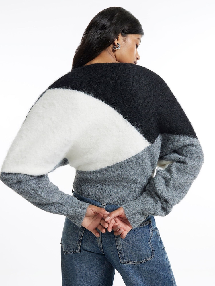 River Island Black Long Sleeve Blocked Batwing Jumper - Image 4 of 4 River Island Black Long Sleeve Blocked Batwing Jumper - Image 4 of 4
