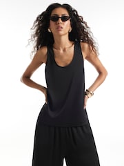 שחור - River Island גופייה עם כתפיות דקות וצווארון עגול עמוק - תמונה 3 מתוך 4