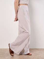 Apricot Stripe Wide Leg Trousers - תמונה 6 מתוך 6