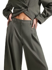 River Island Green Barrel Leg Trousers - Image 5 of 5