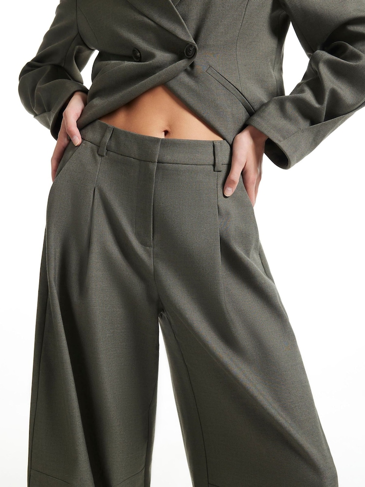 River Island Green Barrel Leg Trousers - Image 5 of 5 River Island Green Barrel Leg Trousers - Image 5 of 5