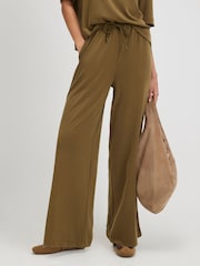 أخضر - بنطلون ناعم الملمس من River Island - صورة 3 من 4