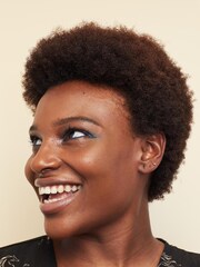 Urban Decay Stay Naked Foundation - Image 4 of 4