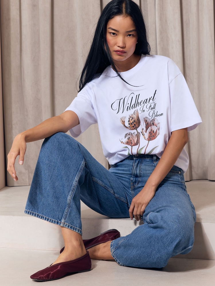 Lipsy White Wildheart Print Oversized T-Shirt - Image 2 of 5 Lipsy White Wildheart Print Oversized T-Shirt - Image 2 of 5