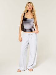 بنطلون رياضي فضفاض بخصر منخفض من Hollister - صورة 1 من 4