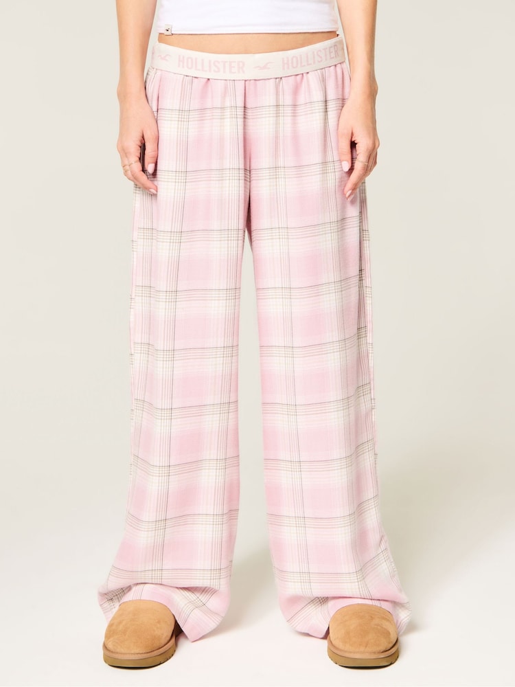 Hollister Pink Low Rise Flannel Straight Leg Pyjama Bottoms - Image 2 of 4 Hollister Pink Low Rise Flannel Straight Leg Pyjama Bottoms - Image 2 of 4
