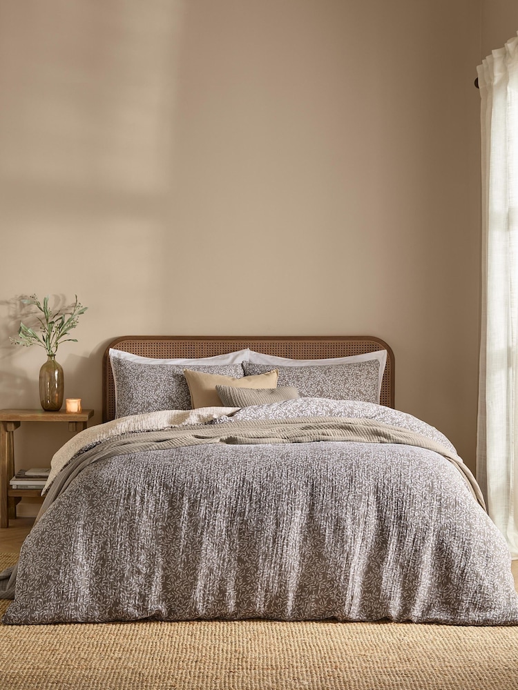 Yard Mole Perrie Leaf Muslin 100% Cotton Reversible Duvet Cover and Pillowcase Set - Image 2 of 5 Yard Mole Perrie Leaf Muslin 100% Cotton Reversible Duvet Cover and Pillowcase Set - Image 2 of 5