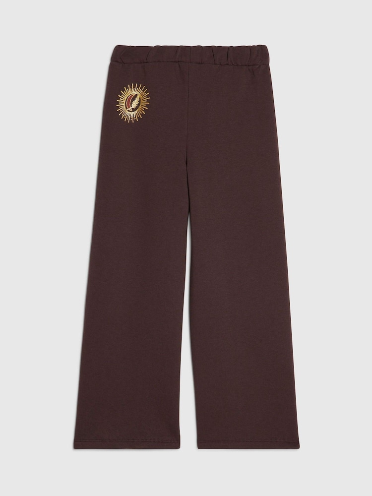 بني - بنطلون رياضي برجل واسعة تشكيلة Icon من River Island - Image 2 of 3 بني - بنطلون رياضي برجل واسعة تشكيلة Icon من River Island - Image 2 of 3