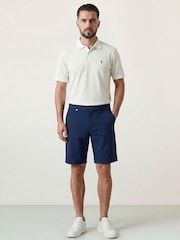 Granatowy - Golfino Birdie Light Techno Stretch Flat Front Bermuda Golf Shorts - Obraz 3 z 7